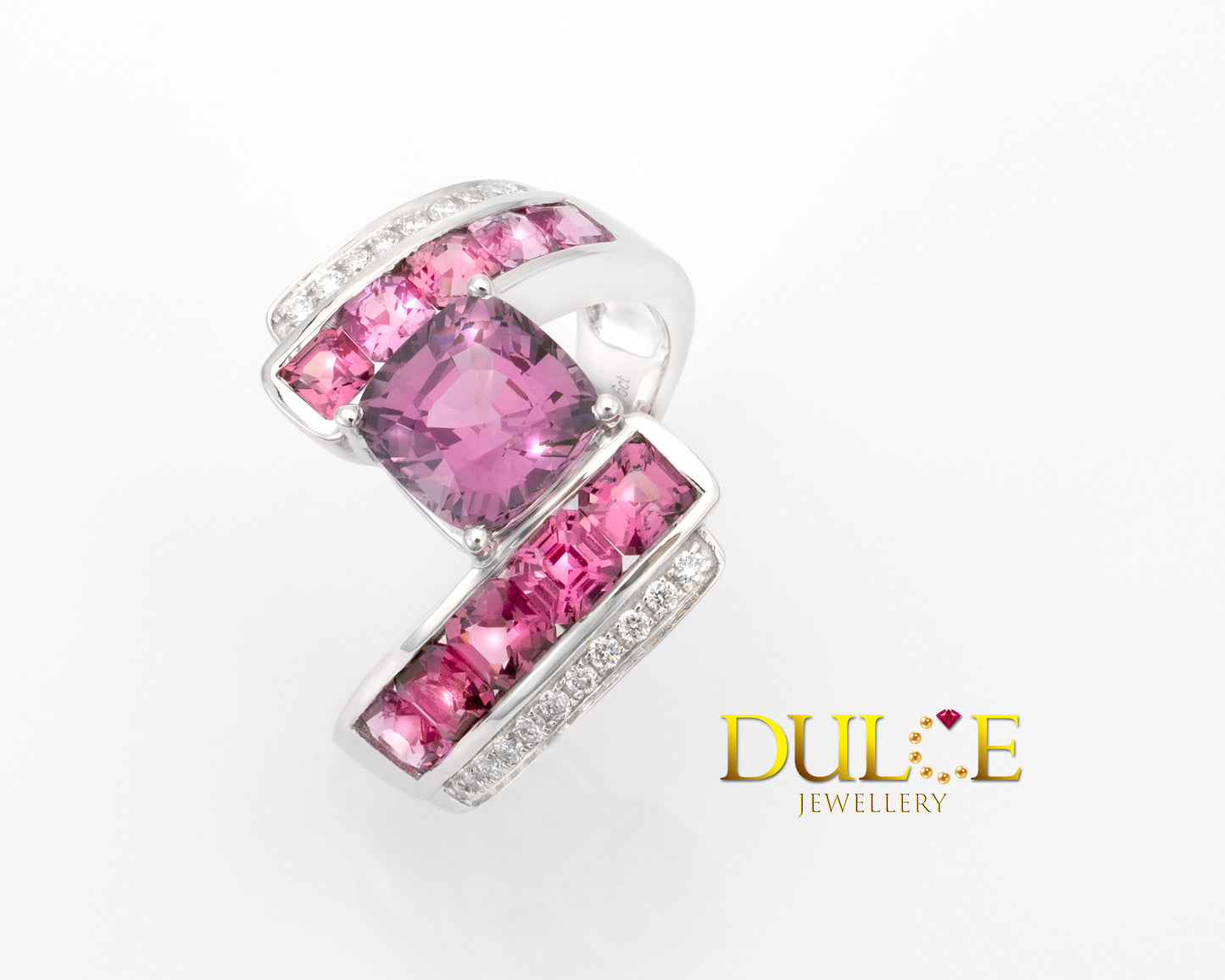 18K Gold Spinel & Diamond Ring