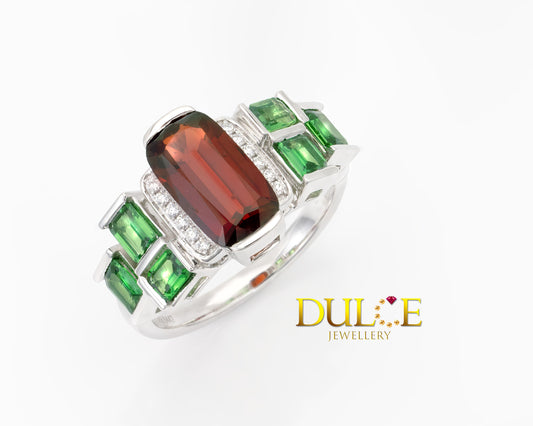 18K Gold Red Spinel & Tsavorite Ring