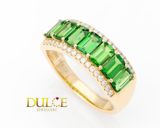 18K Gold Tsavorite Diamond Ring